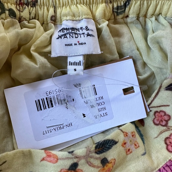 Hemant and Nandita Pria Mini Skirt - Picture 9 of 11